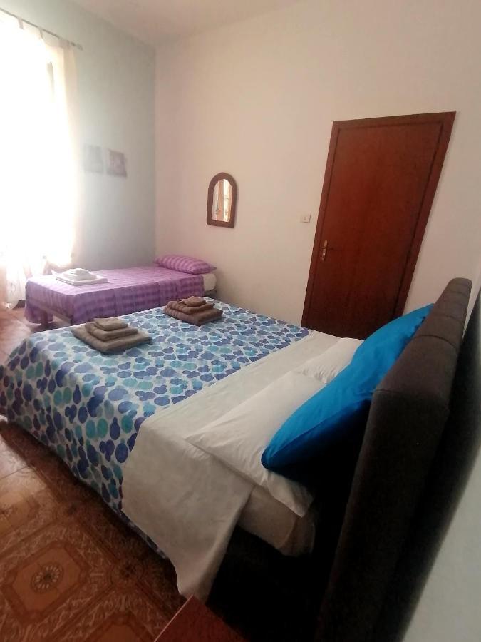 Due Finestre Sul Cortile Hotel Novi Ligure Eksteriør billede
